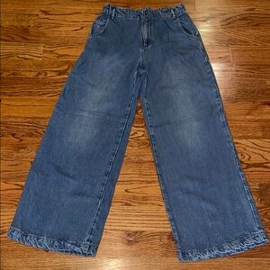 Woman's Medium Wash High Rise Wide Leg Jeans